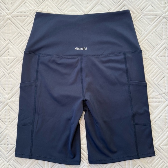 Handful High Five High Waisted Biker Shorts Size S In Night Swim Navy - Picture 4 of 11